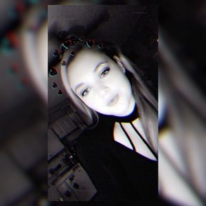 Meet your Posher, Claire